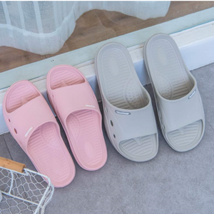 Clemmy • Non-Slip Comfy Slides