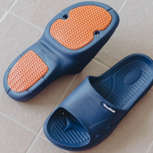 Clemmy • Non-Slip Comfy Slides